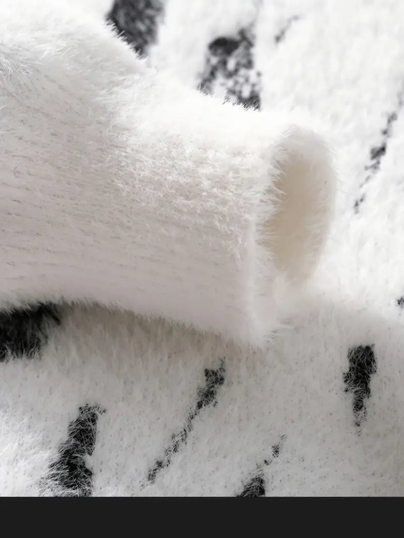 Inkstroke Knitted Sweater – Black & White